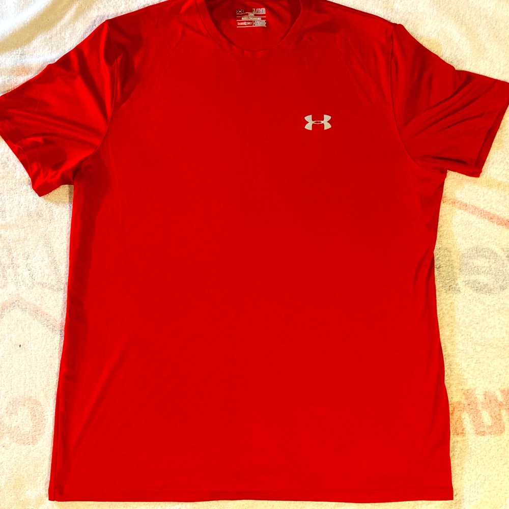 Under armour heat gear workout t shirt / activewear NWOT red XL
